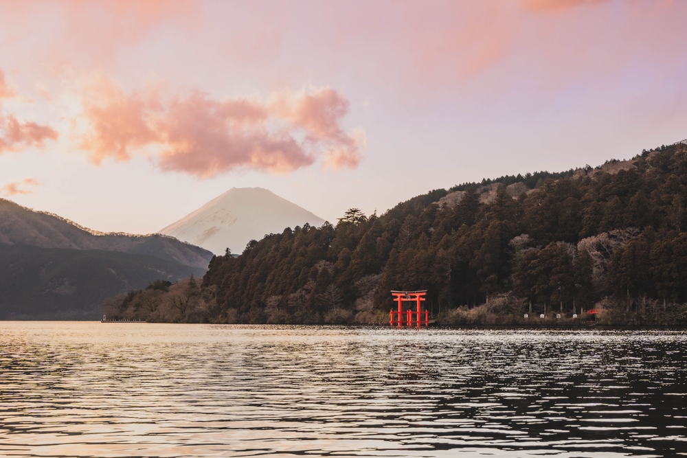 
        Tokyo – Hakone
      